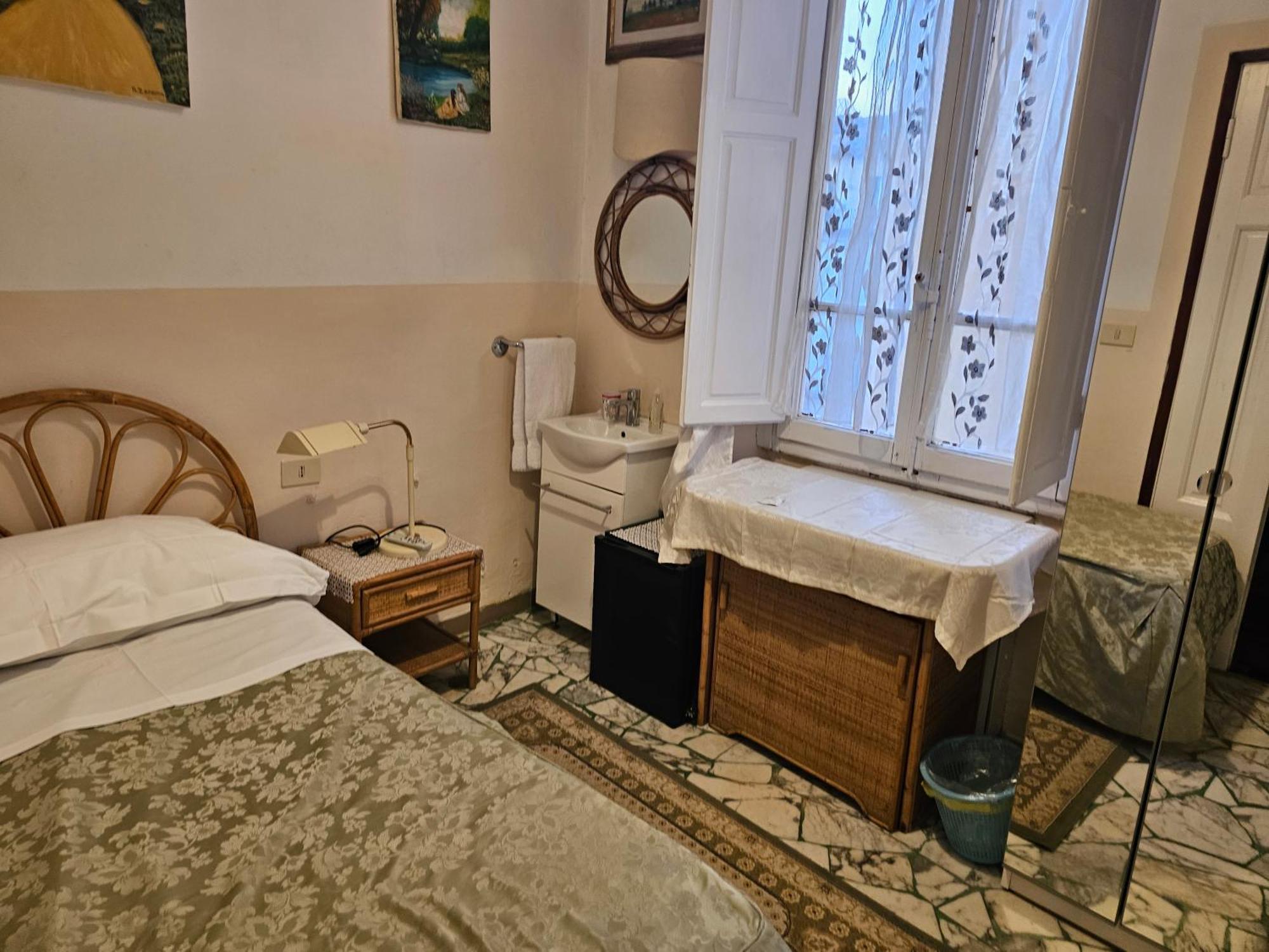 Casa Maya Souvenir Флоренция Экстерьер фото