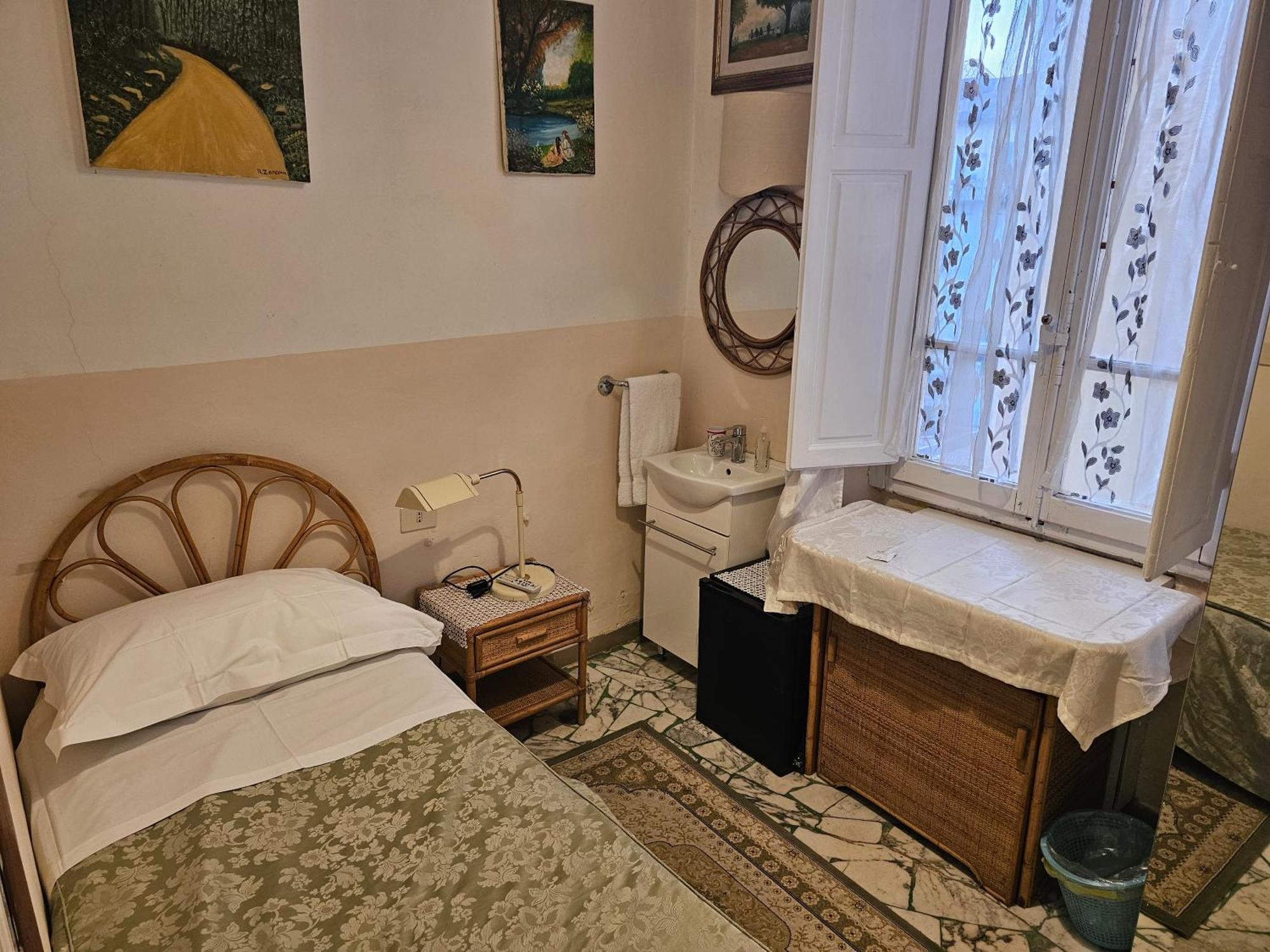 Casa Maya Souvenir Флоренция Экстерьер фото